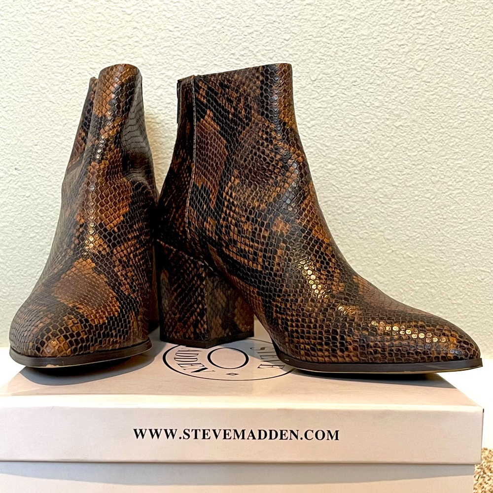 Jillian Brown Snake Print Steve Madden Booties